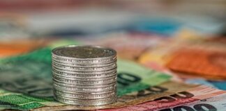 Co to są koszty stałe przykłady?